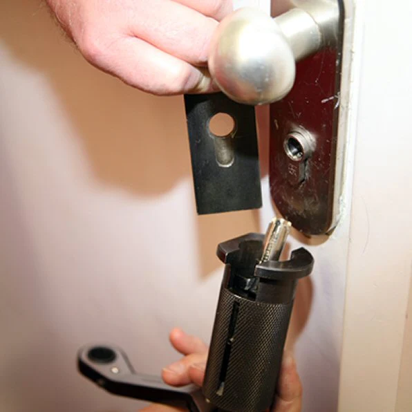 MULTIPICK Complete Bell Type Professional Plug-Puller Set - Image 5